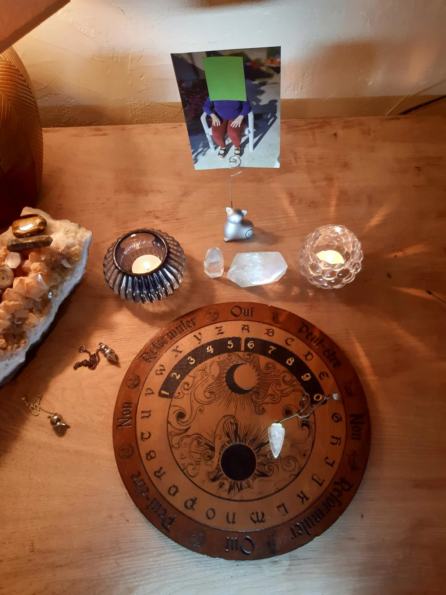 Planche Ouija en bois  pendule cristal